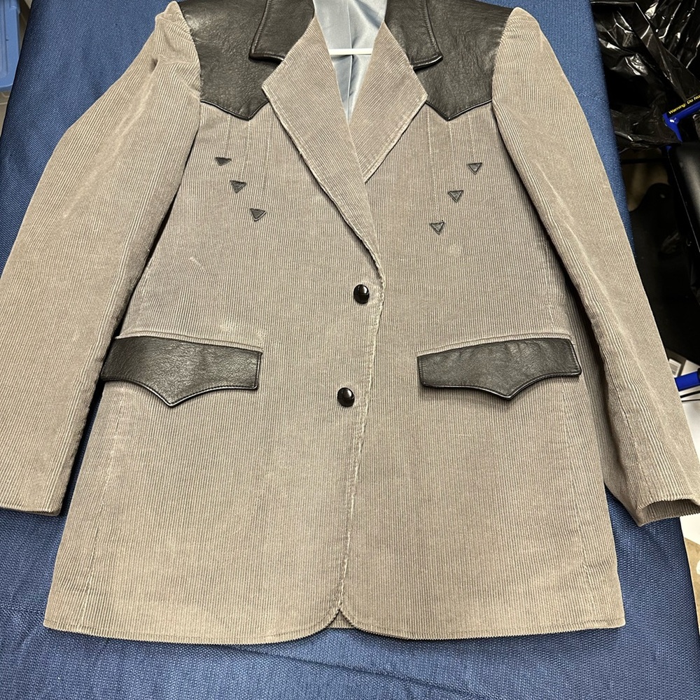 Men’s Gray and Black Corduroy Jacket